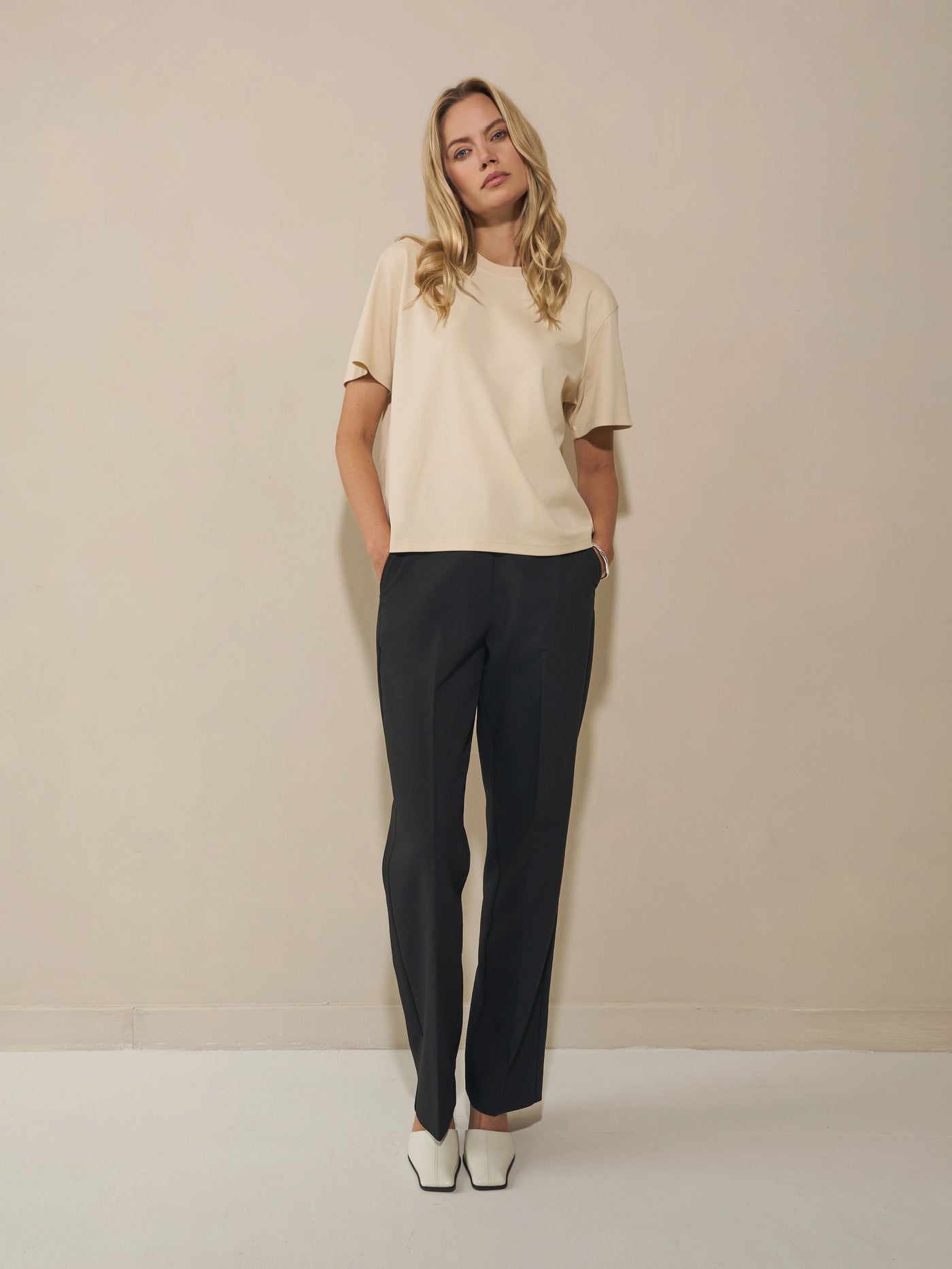 Gen 1: Boxy T-shirt - Beige